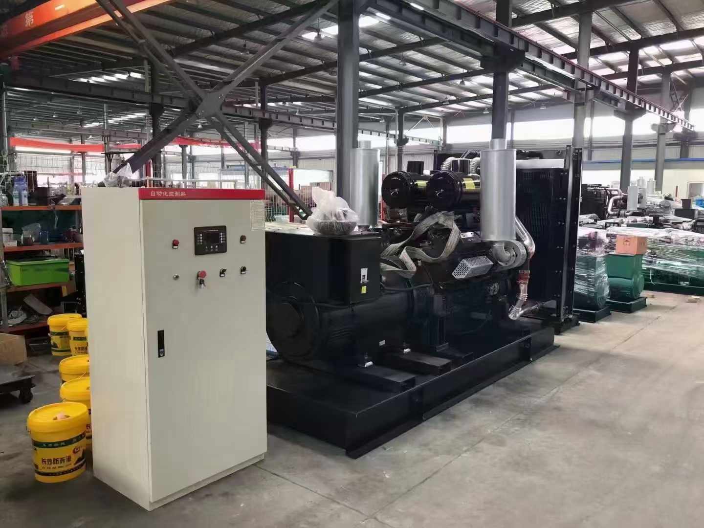 平湖柴油发电机运行时的噪音和振动水平如何？