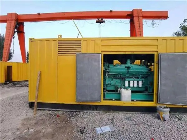 平湖冬季低温环境下，500KW发电机组应该选择什么类型的启动电瓶？